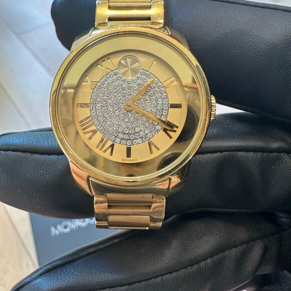 Movado BOLD Women's Stainless Steel Gold Tone Watch Roman Analog - Picture 8 of 9